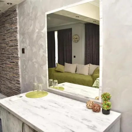 Amigo център Apartment *
