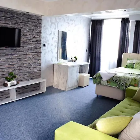 Amigo център *