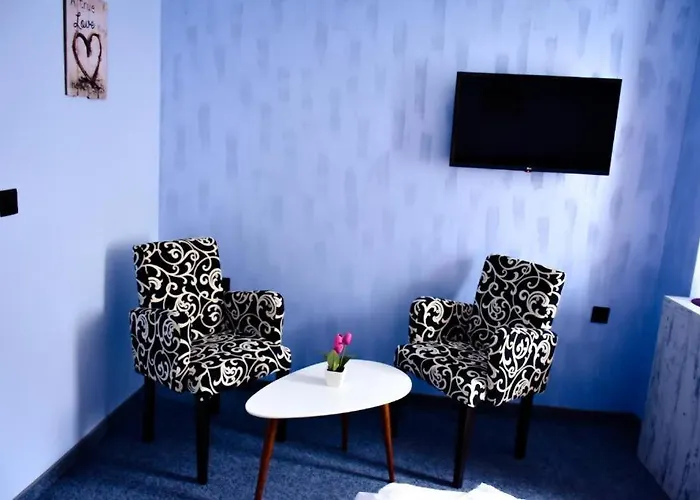 Amigo център דירה