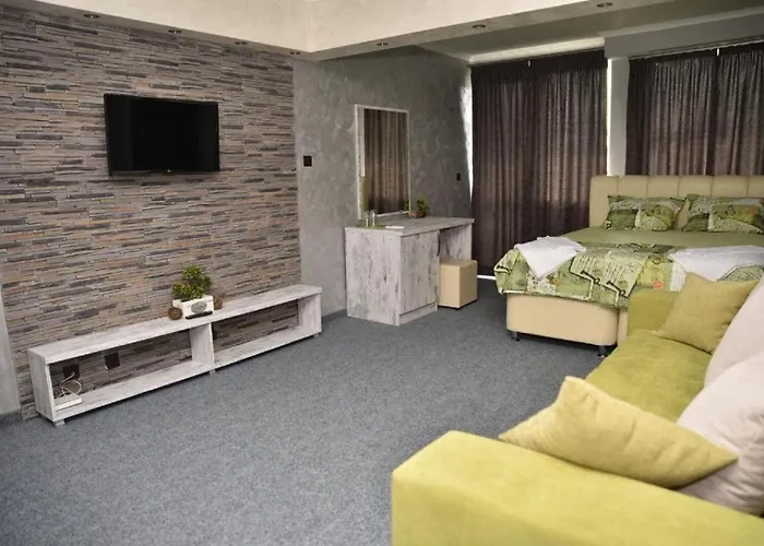 דירה Amigo център